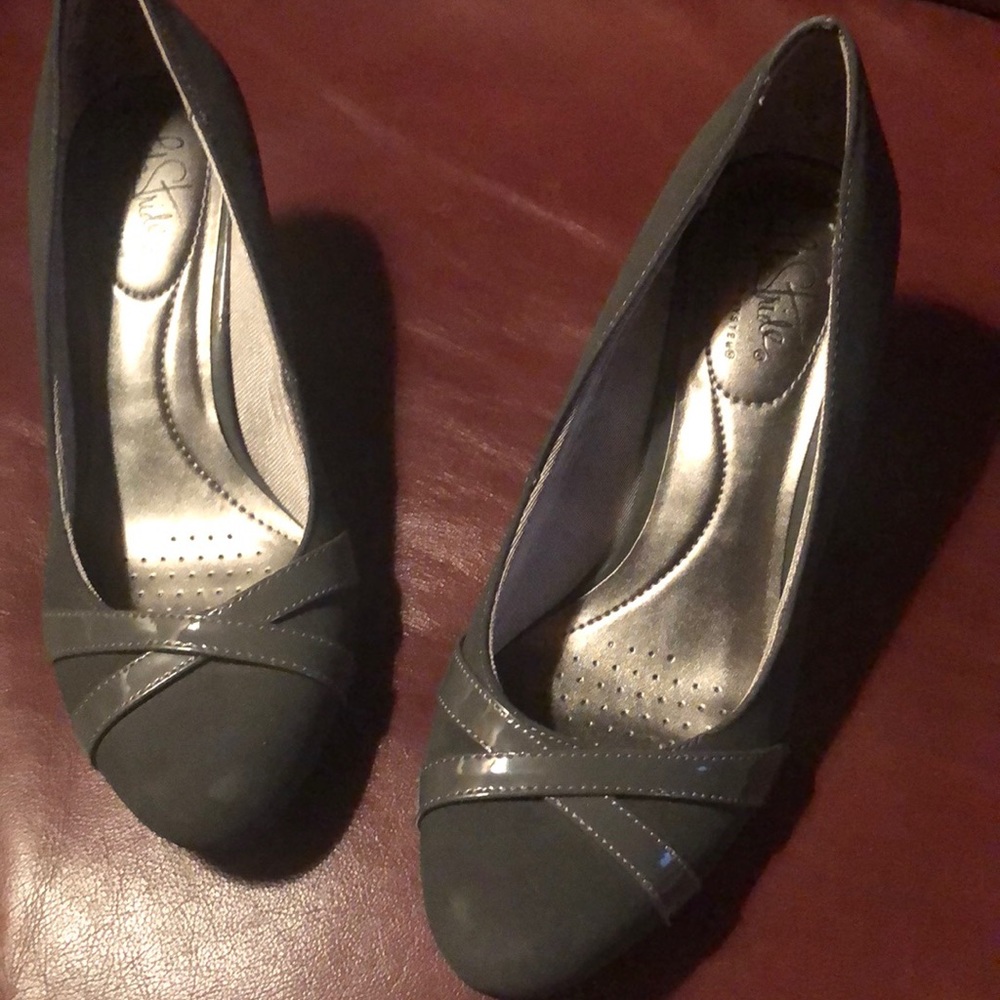 Woman’s shoes